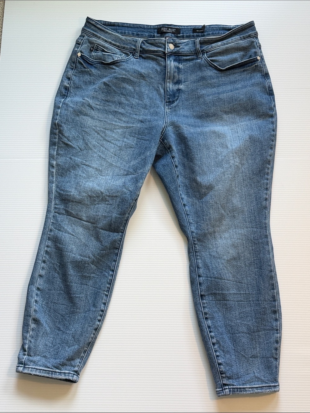 Judy Blue  Medium Blue Curvy Ankle Jeans